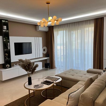 Sas 2 Luxury Apartments มามายา ภายนอก รูปภาพ