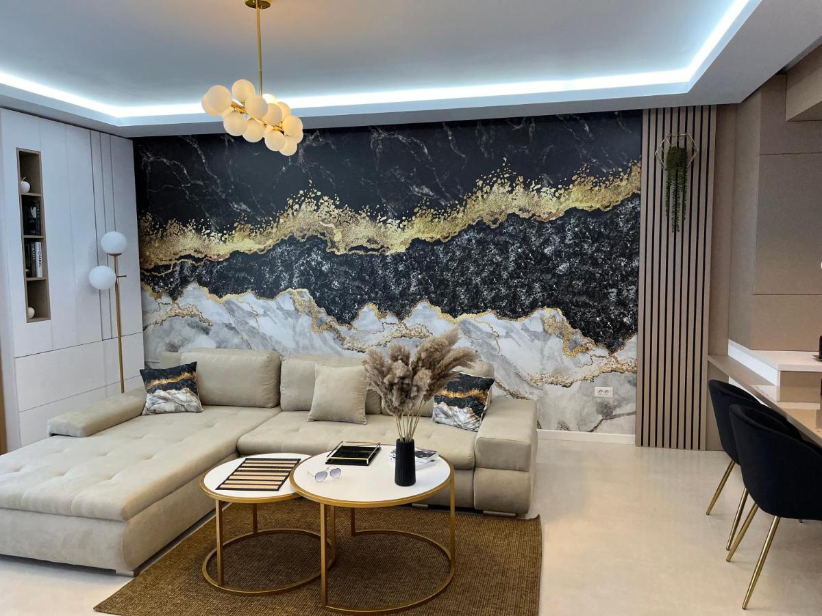 Sas 2 Luxury Apartments มามายา ภายนอก รูปภาพ