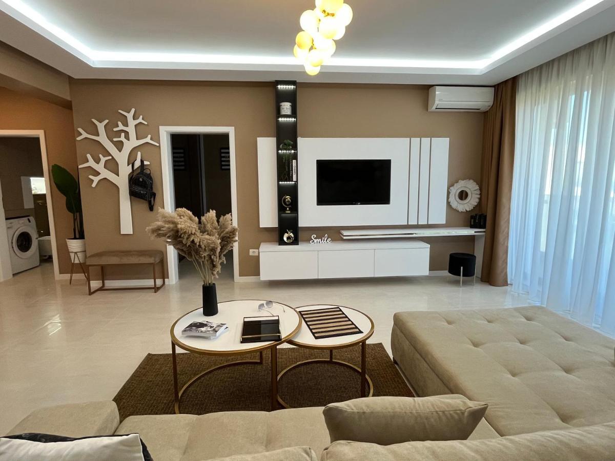 Sas 2 Luxury Apartments มามายา ภายนอก รูปภาพ
