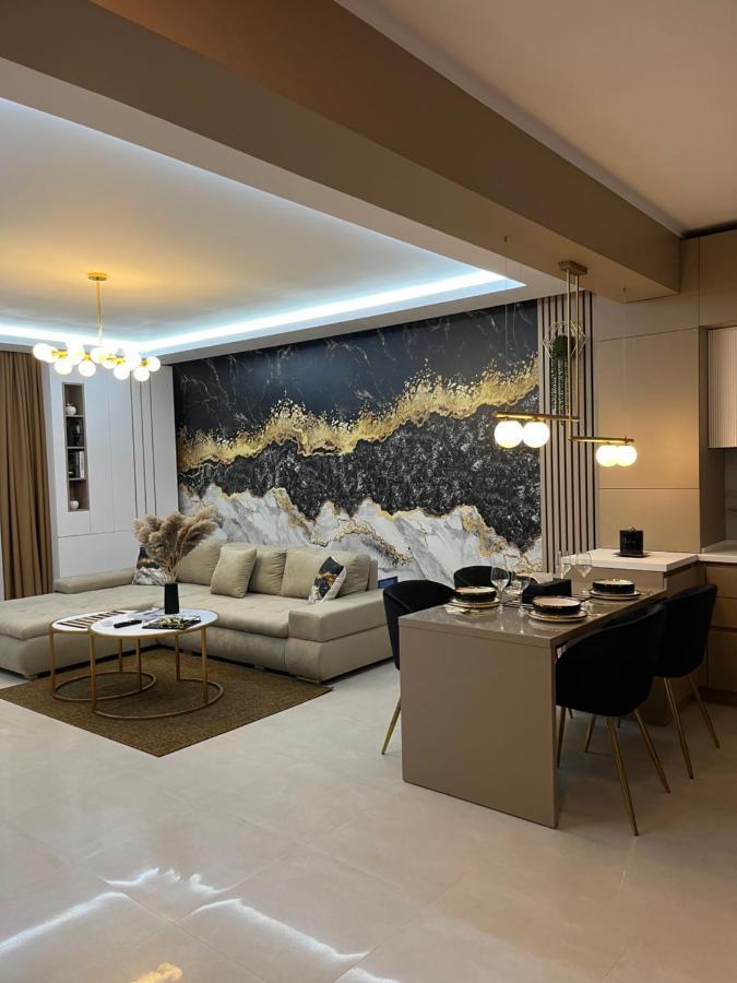 Sas 2 Luxury Apartments มามายา ภายนอก รูปภาพ